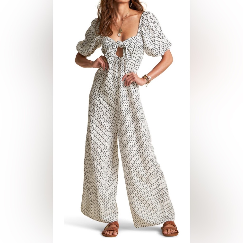 Billabong Printed Linen Jumpsuit. Size L. New with tags.